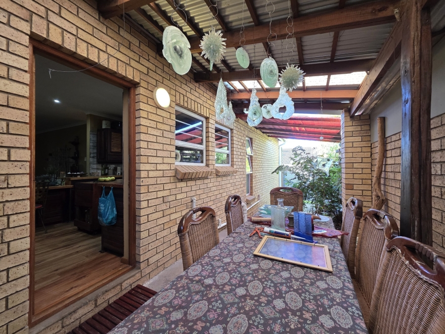 3 Bedroom Property for Sale in Wavecrest Eastern Cape